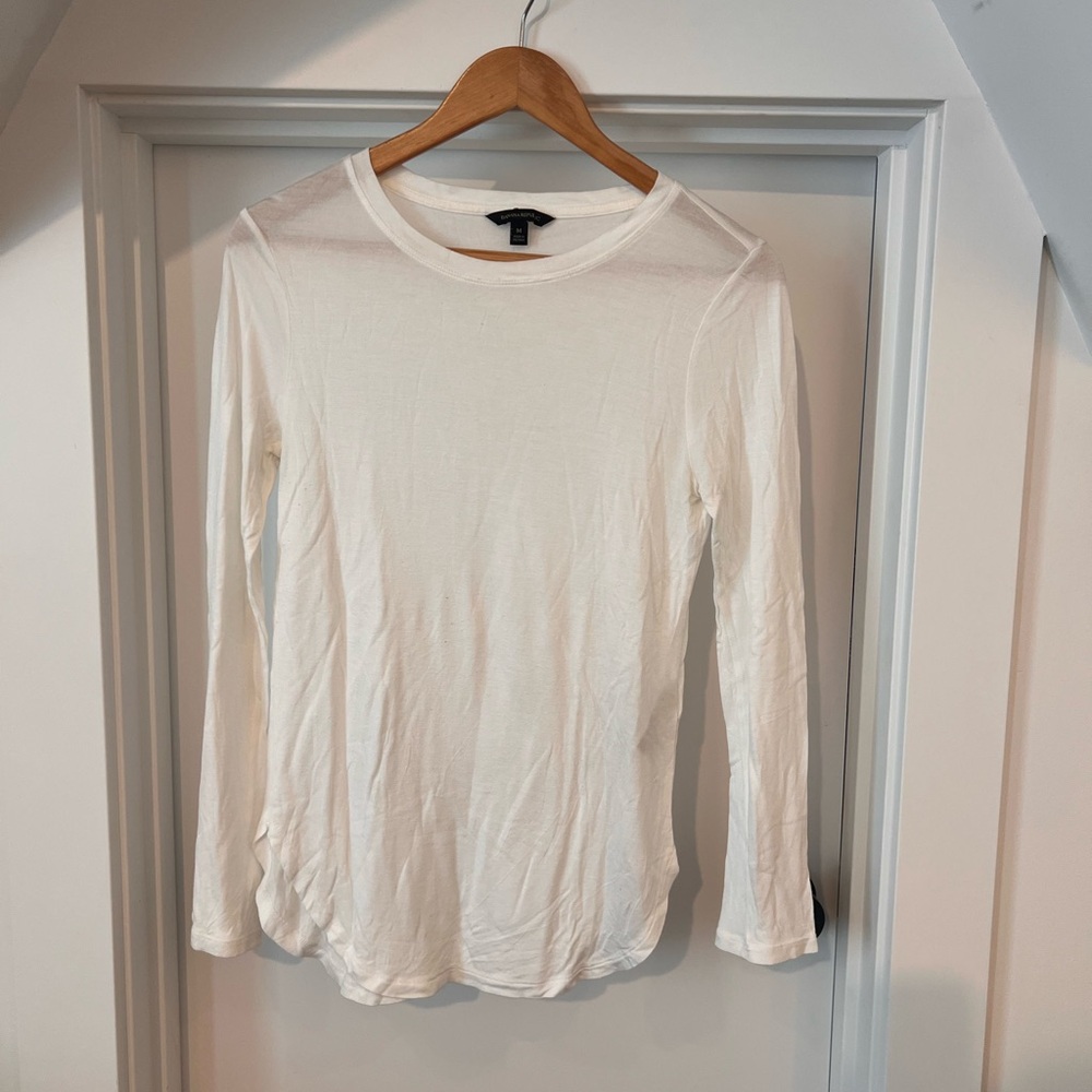 Banana Republic Cream Fitted Long Sleeve Tee